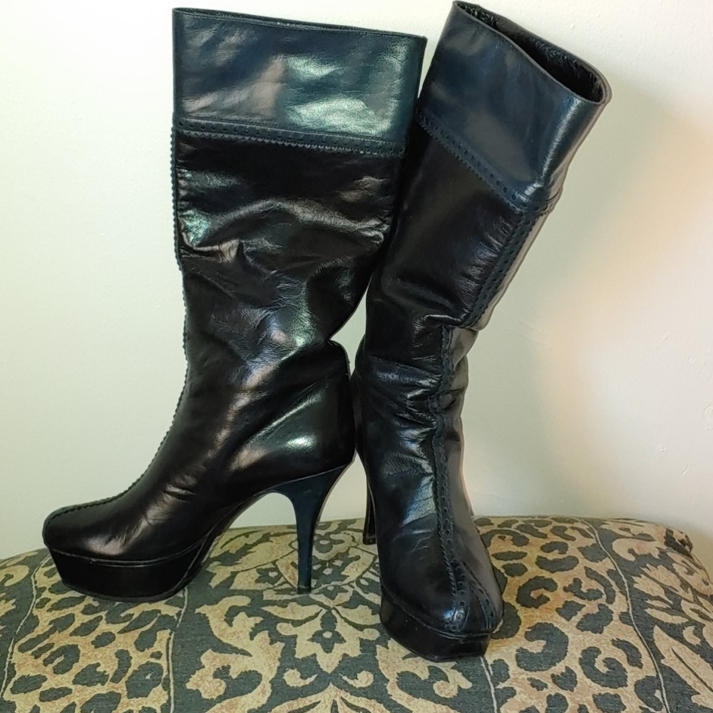 "CLOSET CLEARANCE"Yves Saint Laurent  Boots Size 6